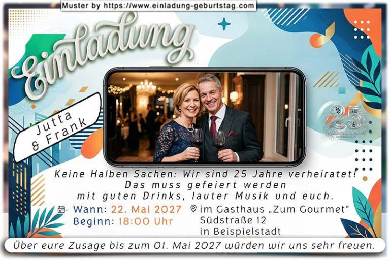 Die Einladung zur Silberhochzeit mit Ihrem Foto im Display eines Handys.