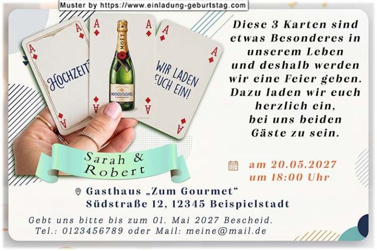 Die lustige Einladung zur Hochzeit mit den 3 Hochzeitskarten in einer Hand.