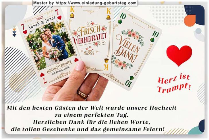 Die Dankeskarte zur Hochzeit mit Ihrem Foto auf einer von 3 Spielkarten in der Hand
